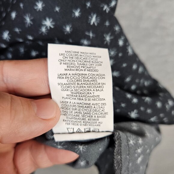 Cabi Women's Black White Astral Star Printed Blouse V-neck Size M - Picture 2 of 8